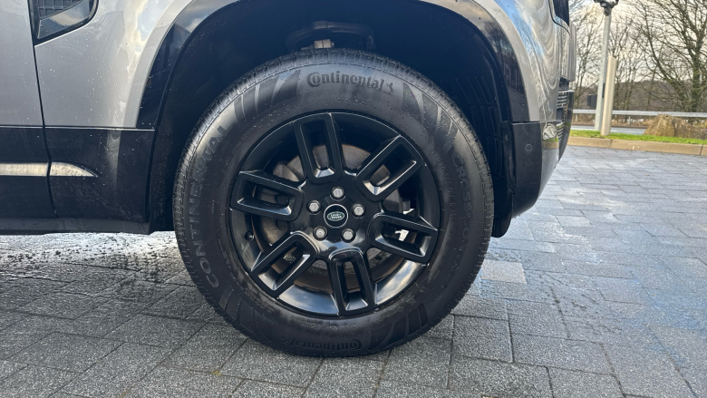 Land Rover Defender 3.0 D250 X-Dynamic SE 110 5dr Auto Diesel Estate